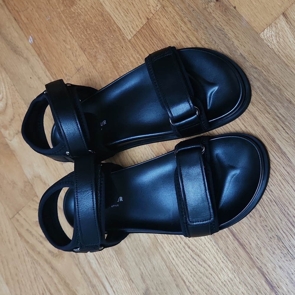 Sister x Soeur Alexa Sandals Black